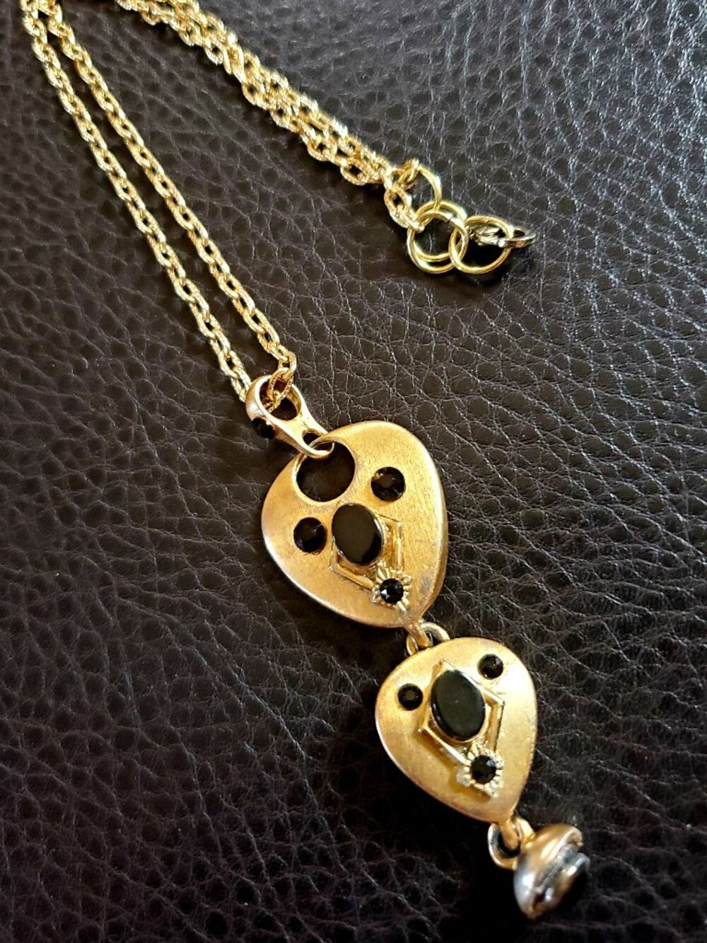 Brushed Gold Black Rhinestone Long Dangle Pendant Dressy Necklace Vintage 20"